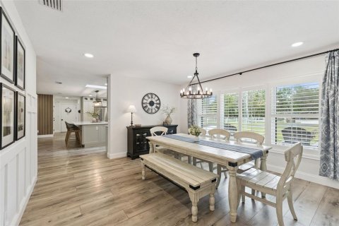 House in Port Orange, Florida 4 bedrooms, 279.64 sq.m. № 2093513 - photo 6