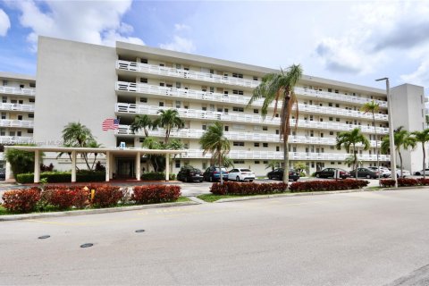 Copropriété à louer à Aventura, Floride: 2 chambres, 95.41 m2 № 1947773 - photo 25