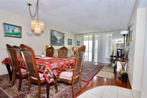 Copropriété à louer à Aventura, Floride: 2 chambres, 95.41 m2 № 1947773 - photo 10