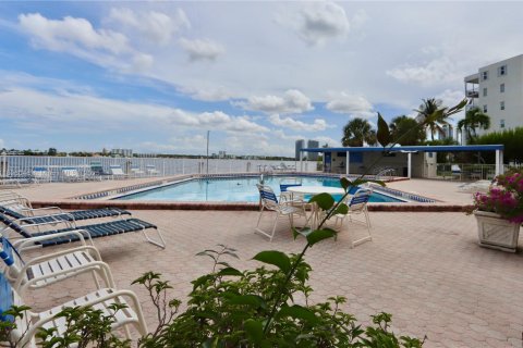 Copropriété à louer à Aventura, Floride: 2 chambres, 95.41 m2 № 1947773 - photo 3