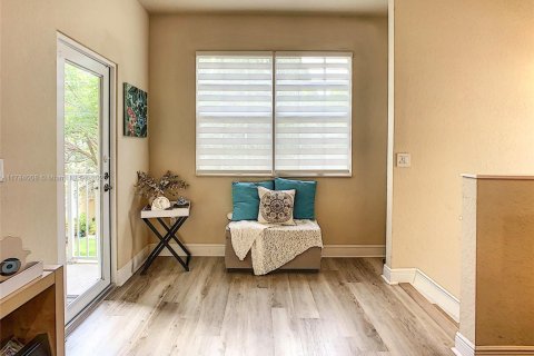 Townhouse in Tamarac, Florida 3 bedrooms, 131.64 sq.m. № 1708566 - photo 7