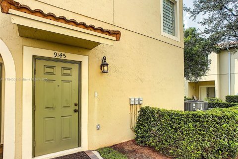 Townhouse in Tamarac, Florida 3 bedrooms, 131.64 sq.m. № 1708566 - photo 27