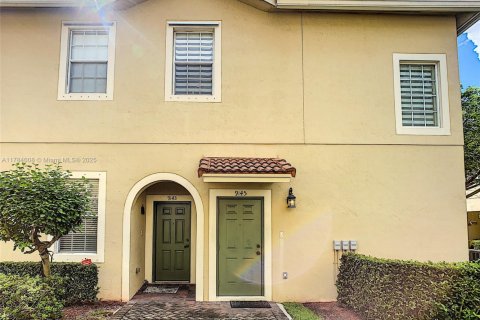 Townhouse in Tamarac, Florida 3 bedrooms, 131.64 sq.m. № 1708566 - photo 28