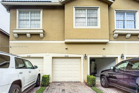 Townhouse in Tamarac, Florida 3 bedrooms, 131.64 sq.m. № 1708566 - photo 30