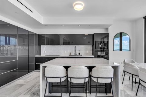 Copropriété à vendre à Miami, Floride: 2 chambres, 150.97 m2 № 1992556 - photo 4