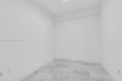 Copropriété à vendre à Miami, Floride: 2 chambres, 150.97 m2 № 1992556 - photo 28
