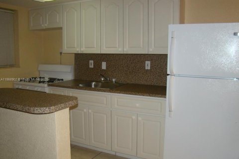 Copropriété à vendre à Miami, Floride: 1 chambre, 51.84 m2 № 1986753 - photo 4