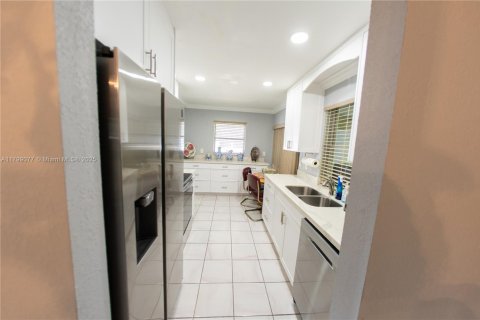 Villa ou maison à vendre à Plantation, Floride: 2 chambres, 96.99 m2 № 1748325 - photo 5