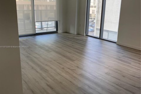 Apartment in Miami, Florida 2 bedrooms, 78.22 sq.m. № 1895328 - photo 1