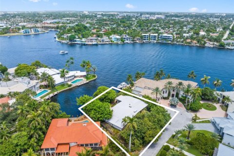 House in Pompano Beach, Florida 5 bedrooms, 342.72 sq.m. № 1854834 - photo 2