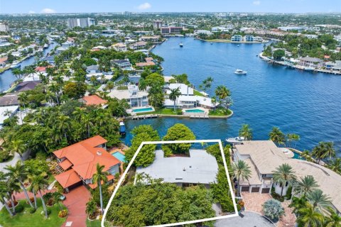 House in Pompano Beach, Florida 5 bedrooms, 342.72 sq.m. № 1854834 - photo 1