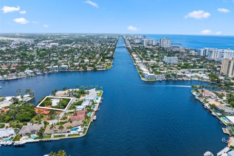 House in Pompano Beach, Florida 5 bedrooms, 342.72 sq.m. № 1854834 - photo 8