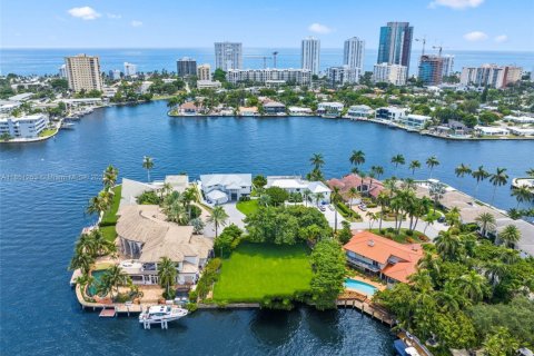 House in Pompano Beach, Florida 5 bedrooms, 342.72 sq.m. № 1854834 - photo 4