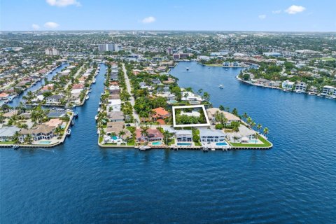House in Pompano Beach, Florida 5 bedrooms, 342.72 sq.m. № 1854834 - photo 6