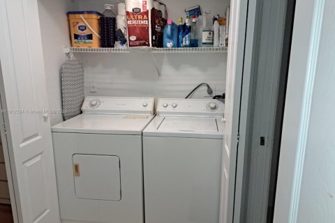 Condominio en alquiler en Miramar, Florida, 2 dormitorios, 91.32 m2 № 2020496 - foto 11