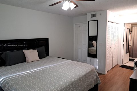 Condominio en alquiler en Miramar, Florida, 2 dormitorios, 91.32 m2 № 2020496 - foto 9