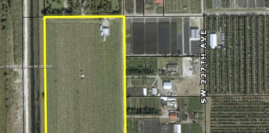 Commercial property in Homestead, Florida № 1864632