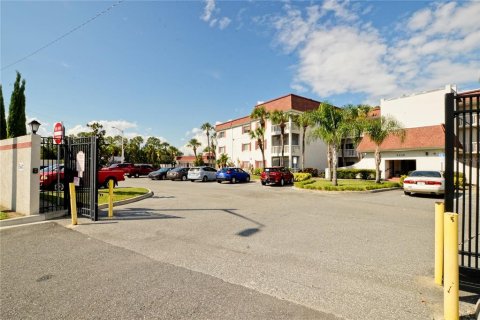 Copropriété à vendre à Orlando, Floride: 2 chambres, 115.94 m2 № 2142908 - photo 26