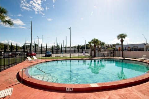Copropriété à vendre à Orlando, Floride: 2 chambres, 115.94 m2 № 2142908 - photo 25