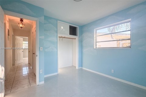 Villa ou maison à vendre à Hollywood, Floride: 3 chambres, 125.42 m2 № 2005434 - photo 11