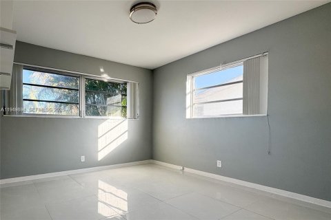 Villa ou maison à vendre à Hollywood, Floride: 3 chambres, 125.42 m2 № 2005434 - photo 7