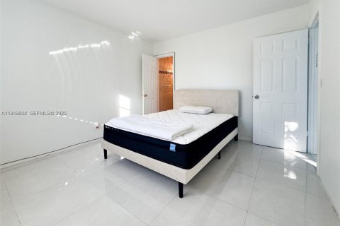 Villa ou maison à vendre à Hollywood, Floride: 3 chambres, 125.42 m2 № 2005434 - photo 10