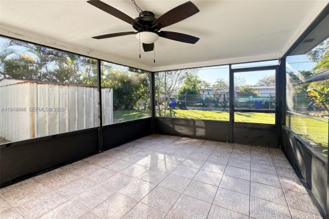 Villa ou maison à vendre à Hollywood, Floride: 3 chambres, 125.42 m2 № 2005434 - photo 5