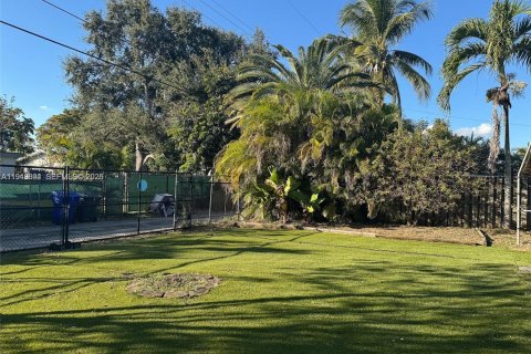 Villa ou maison à vendre à Hollywood, Floride: 3 chambres, 125.42 m2 № 2005434 - photo 20