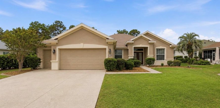 Villa ou maison à Summerfield, Floride 3 chambres, 197.7 m2 № 2147760