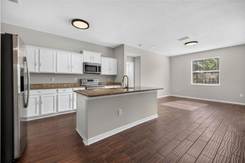 House in Riverview, Florida 4 bedrooms, 168.71 sq.m. № 2275461 - photo 9