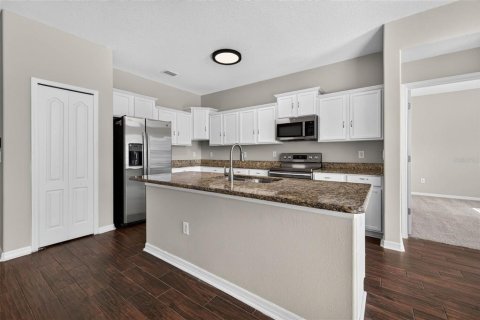 House in Riverview, Florida 4 bedrooms, 168.71 sq.m. № 2275461 - photo 5