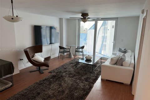 Купить кондоминиум в Майами-Бич, Флорида 1 спальня, 60.94м2, № 2053664 - фото 3
