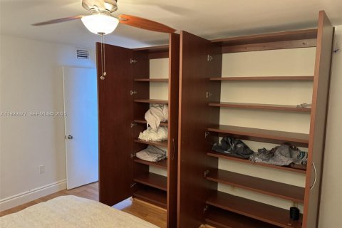 Купить кондоминиум в Майами-Бич, Флорида 1 спальня, 60.94м2, № 2053664 - фото 6