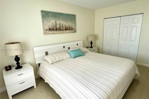 Copropriété à louer à Sunny Isles Beach, Floride: 1 chambre, 64.75 m2 № 2062803 - photo 10