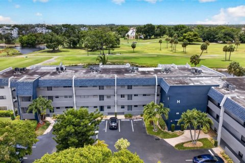 Condominio en alquiler en Margate, Florida, 1 dormitorio, 68.65 m2 № 2077758 - foto 19