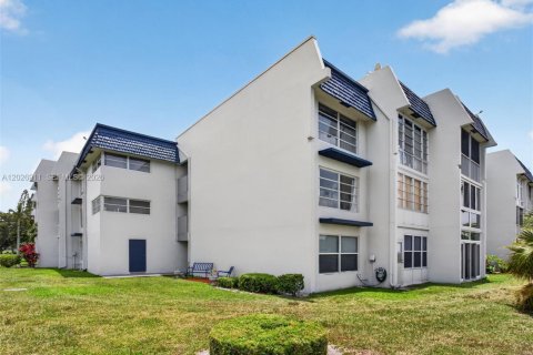Condominio en alquiler en Margate, Florida, 1 dormitorio, 68.65 m2 № 2077758 - foto 17