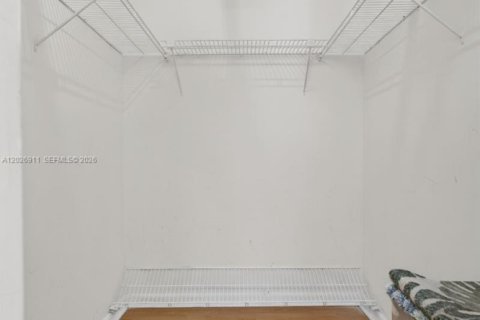 Condominio en alquiler en Margate, Florida, 1 dormitorio, 68.65 m2 № 2077758 - foto 16