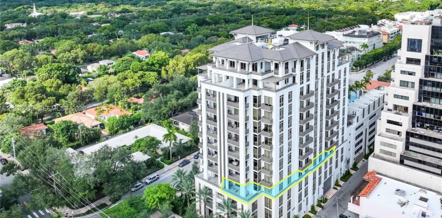 Condominio en Coral Gables, Florida, 3 dormitorios  № 1998452