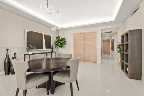 Condominio en venta en Coral Gables, Florida, 3 dormitorios, 265.33 m2 № 1998452 - foto 8