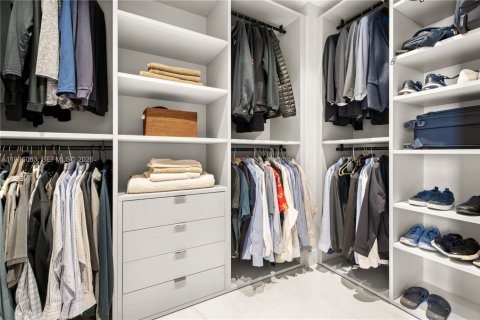 Condominio en venta en Coral Gables, Florida, 3 dormitorios, 265.33 m2 № 1998452 - foto 25