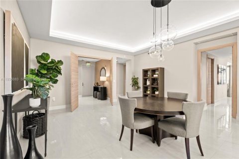 Condominio en venta en Coral Gables, Florida, 3 dormitorios, 265.33 m2 № 1998452 - foto 4