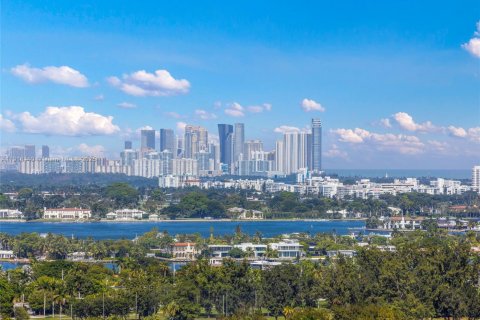 Apartamento en alquiler en North Bay Village, Florida, 2 dormitorios, 95.69 m2 № 1975386 - foto 5