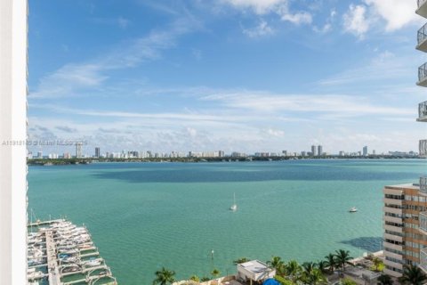 Apartamento en alquiler en North Bay Village, Florida, 2 dormitorios, 95.69 m2 № 1975386 - foto 29