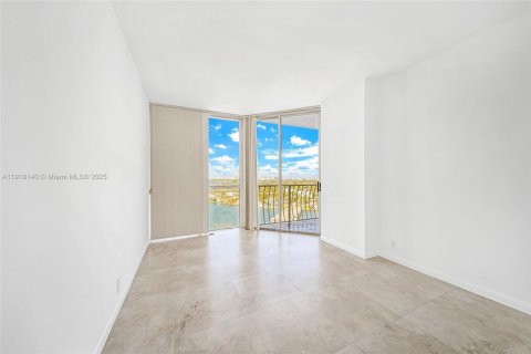 Apartamento en alquiler en North Bay Village, Florida, 2 dormitorios, 95.69 m2 № 1975386 - foto 20