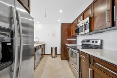 Apartamento en alquiler en North Bay Village, Florida, 2 dormitorios, 95.69 m2 № 1975386 - foto 7