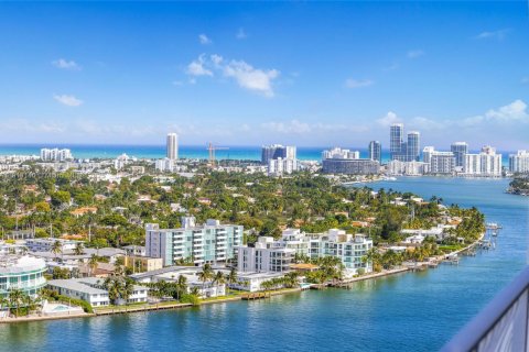 Apartamento en alquiler en North Bay Village, Florida, 2 dormitorios, 95.69 m2 № 1975386 - foto 6