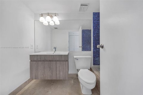 Apartamento en alquiler en North Bay Village, Florida, 2 dormitorios, 95.69 m2 № 1975386 - foto 27