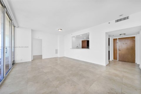 Apartamento en alquiler en North Bay Village, Florida, 2 dormitorios, 95.69 m2 № 1975386 - foto 11