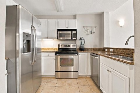 Condominio en venta en Tampa, Florida, 2 dormitorios, 89.84 m2 № 2167688 - foto 12