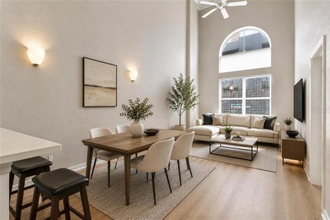 Condominio en venta en Tampa, Florida, 2 dormitorios, 89.84 m2 № 2167688 - foto 4